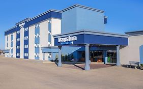 Days Inn & Conference Centre By Wyndham Camrose Norsemen